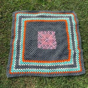 vintage crochet smaller afghan